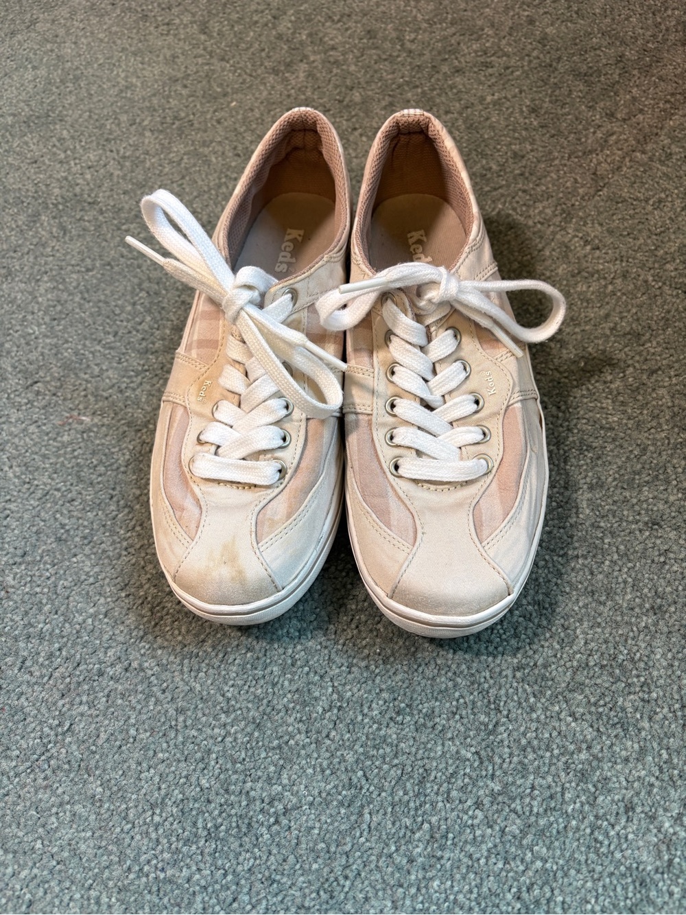 Keds Women's Low-Top Sneakers in Blush Pink and White